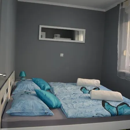 Apartment With A Parking Space Kastel Gomilica, - 22714 Kastela