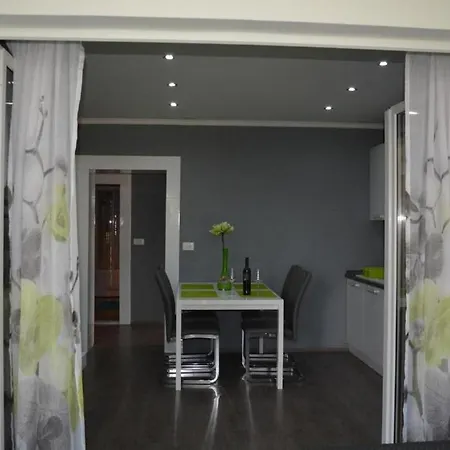 Apartment With A Parking Space Kastel Gomilica, - 22714 Kastela